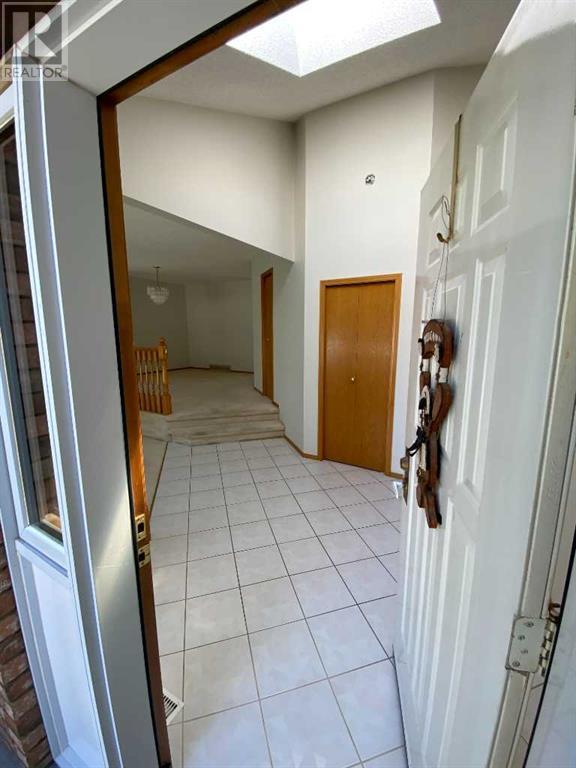 7 Fairview Close E, Brooks, Alberta  T1R 0N7 - Photo 4 - A2230007