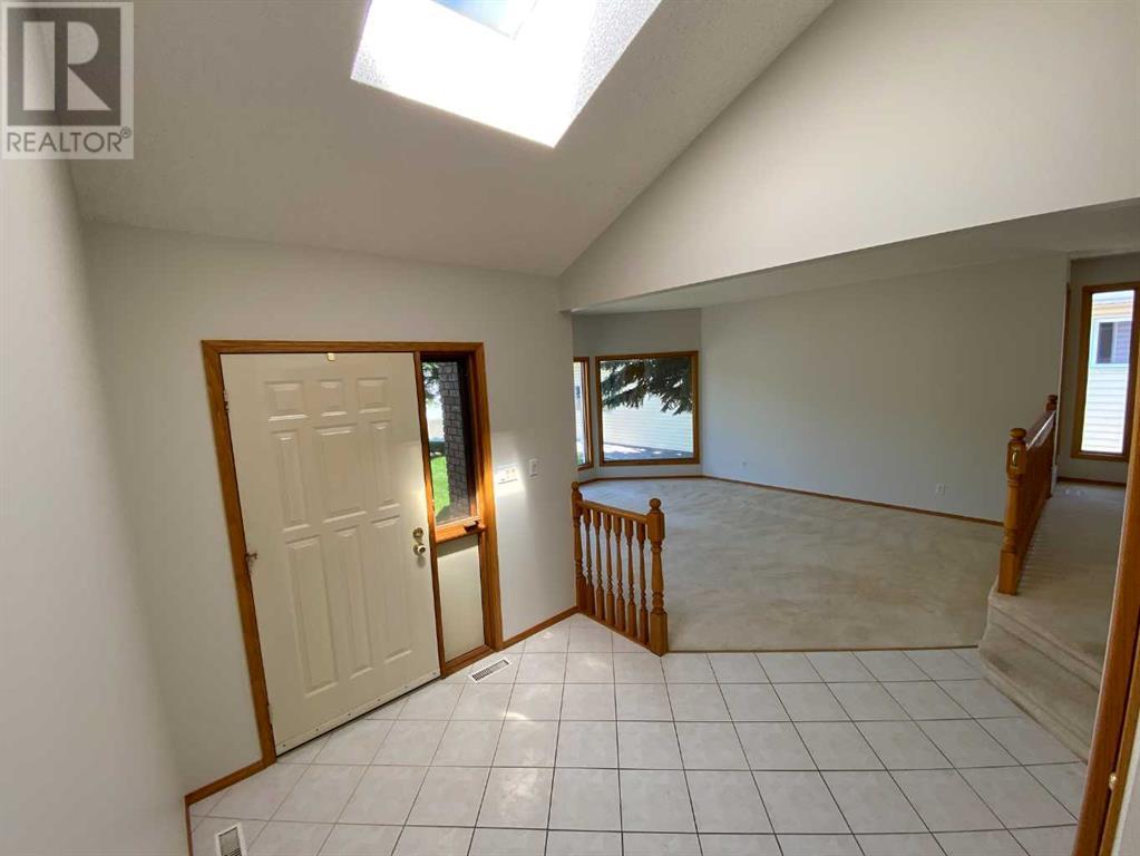 7 Fairview Close E, Brooks, Alberta  T1R 0N7 - Photo 5 - A2230007