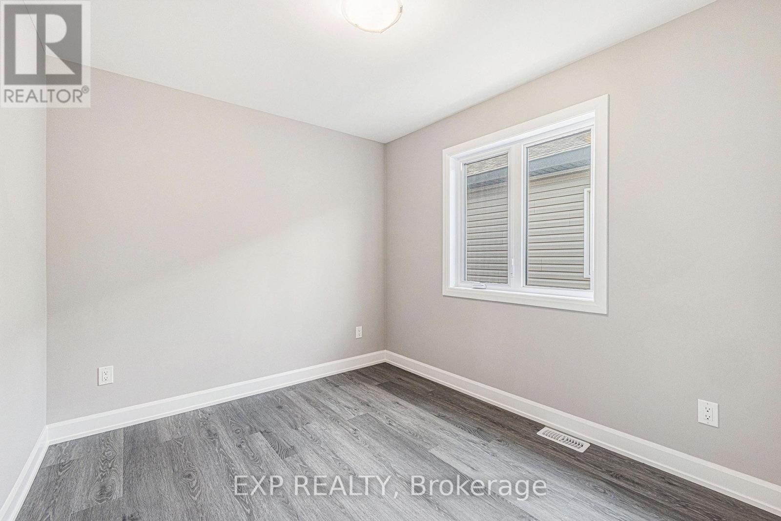1214 Montblanc Crescent, Russell, Ontario  K0A 1W0 - Photo 14 - X12208126