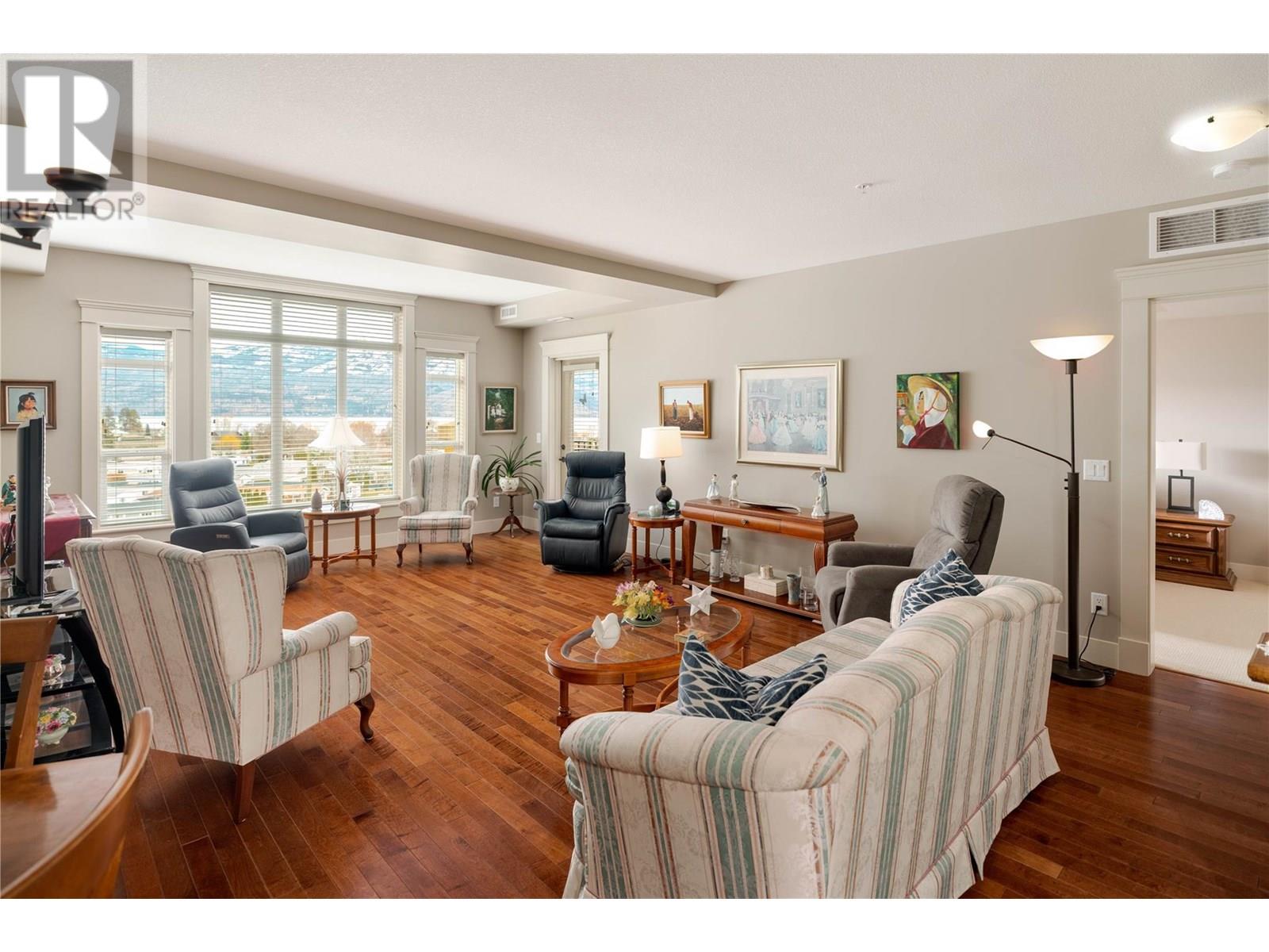 2070 Boucherie Road Unit# 519, West Kelowna, British Columbia  V4T 3K9 - Photo 2 - 10338596
