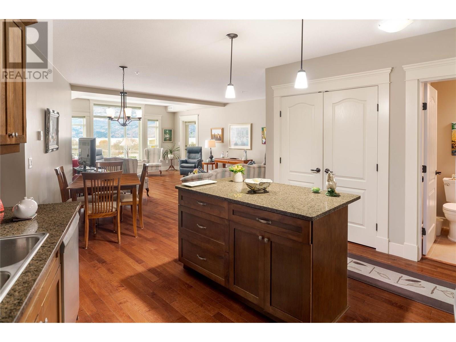 2070 Boucherie Road Unit# 519, West Kelowna, British Columbia  V4T 3K9 - Photo 6 - 10338596