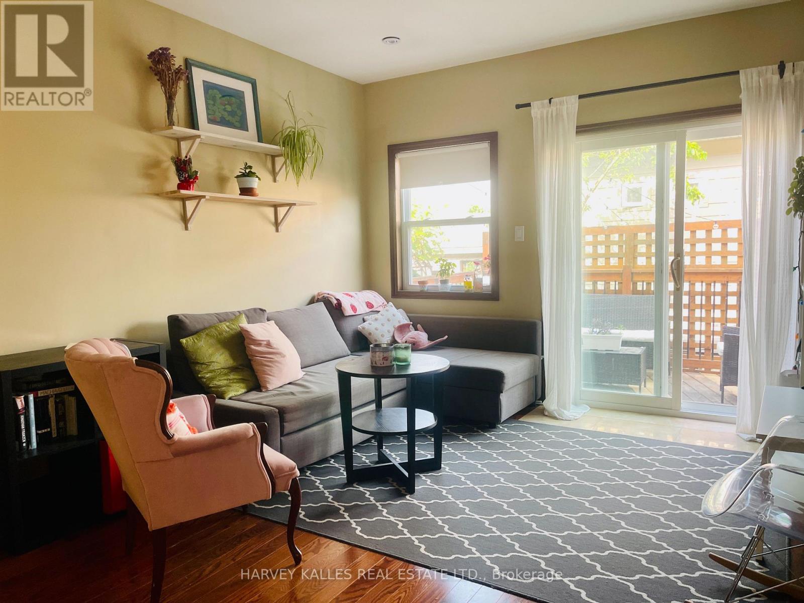 2 - 267 St Helens Avenue, Toronto, Ontario  M6H 4A2 - Photo 7 - C12212768