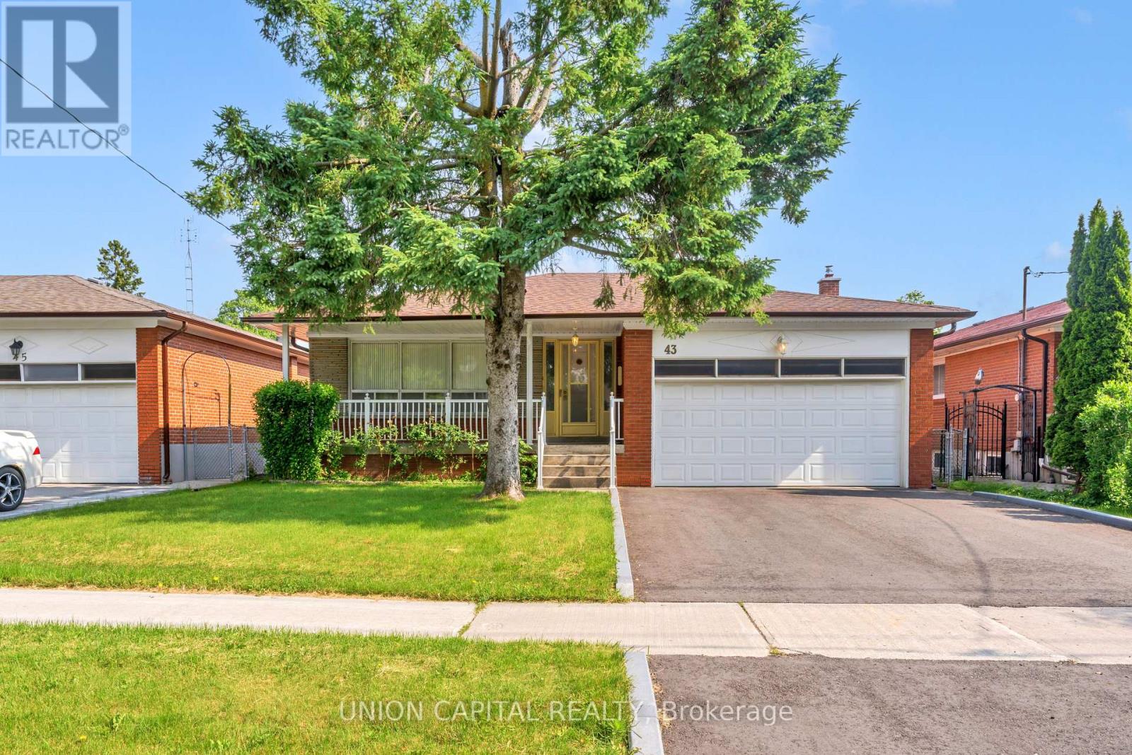 43 ERNEST AVENUE, Toronto, Ontario