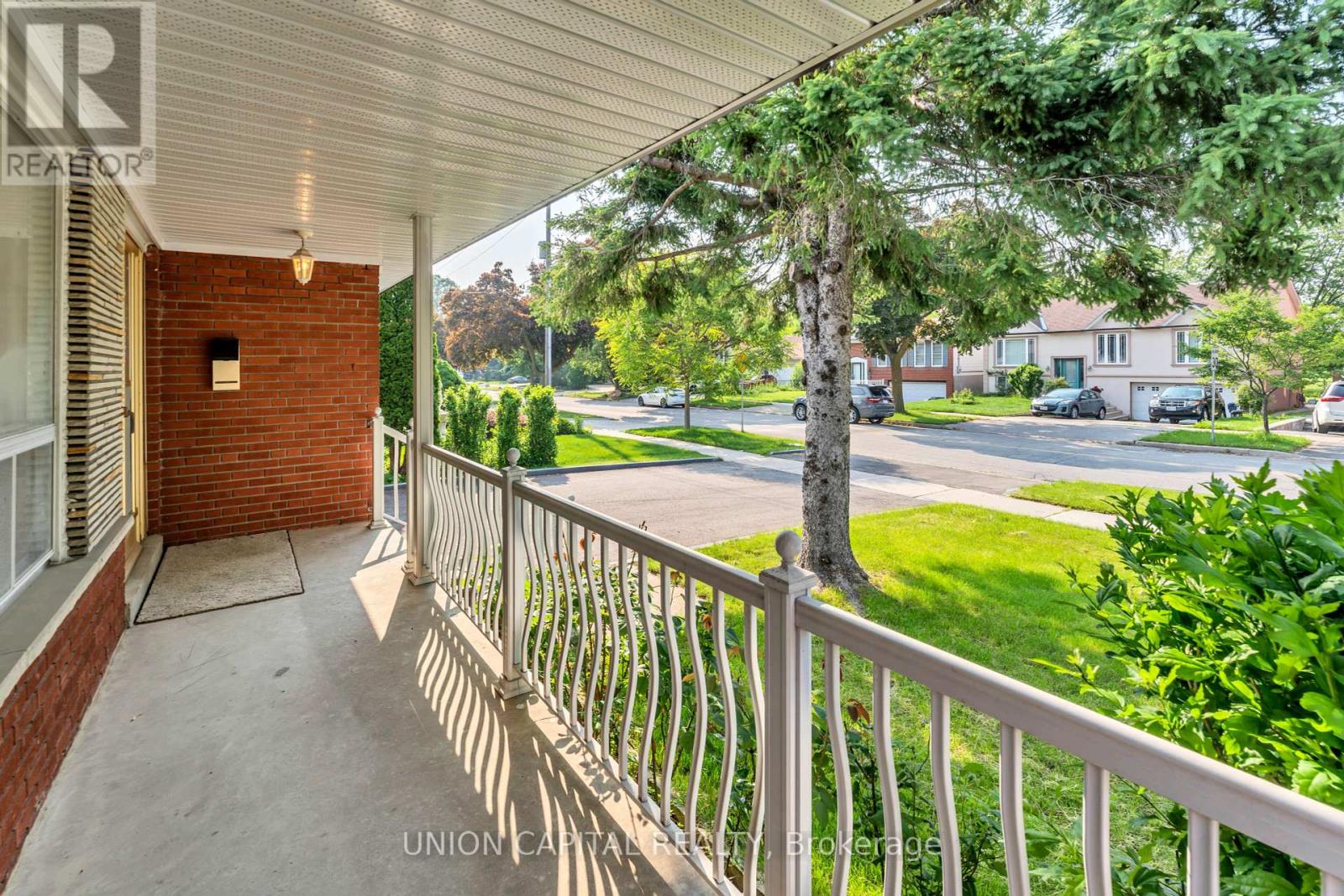 43 Ernest Avenue, Toronto, Ontario  M2J 3T4 - Photo 3 - C12213107