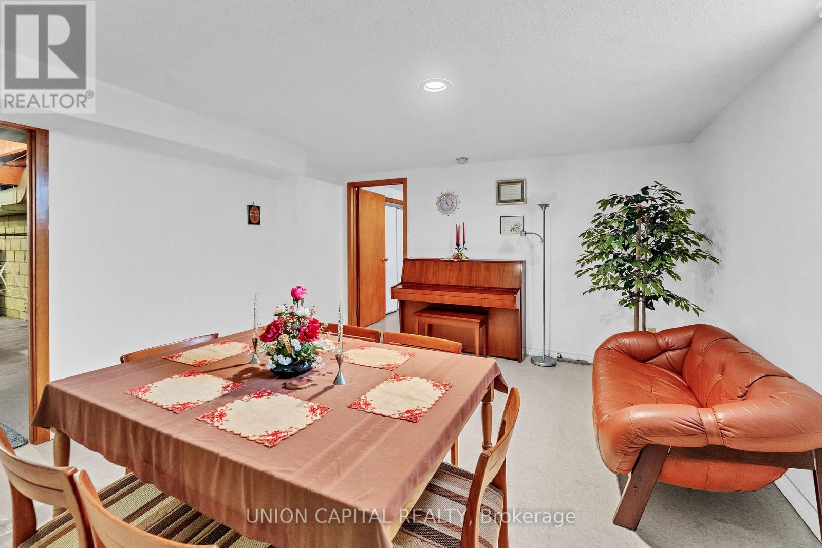 43 Ernest Avenue, Toronto, Ontario  M2J 3T4 - Photo 30 - C12213107