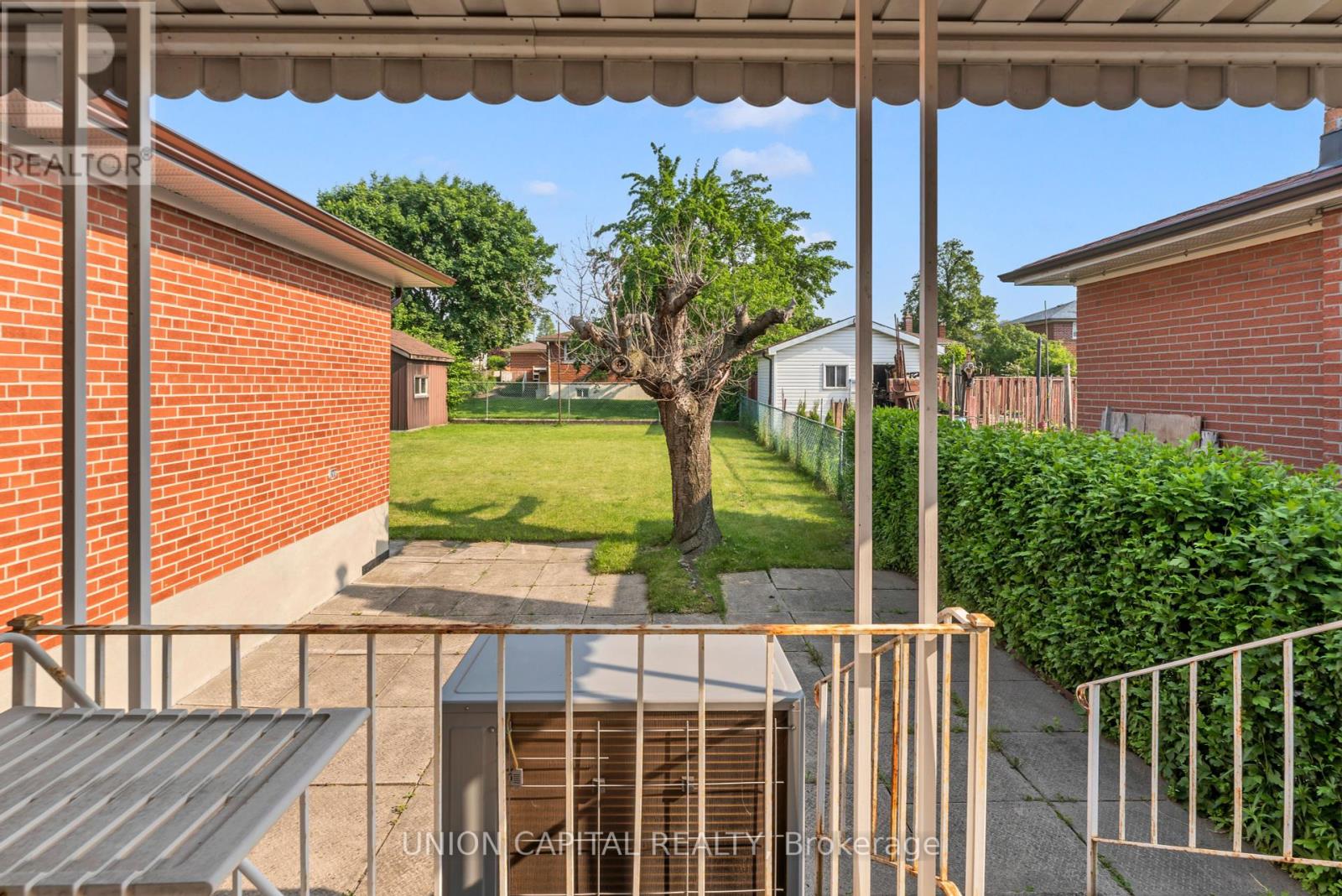 43 Ernest Avenue, Toronto, Ontario  M2J 3T4 - Photo 32 - C12213107