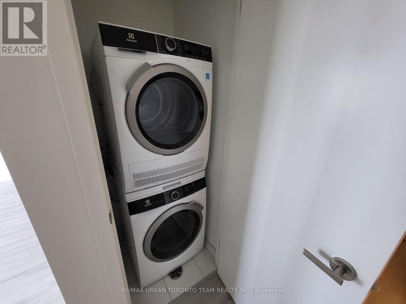 3611 - 55 Cooper Street, Toronto, Ontario  M5E 0G1 - Photo 24 - C12213121