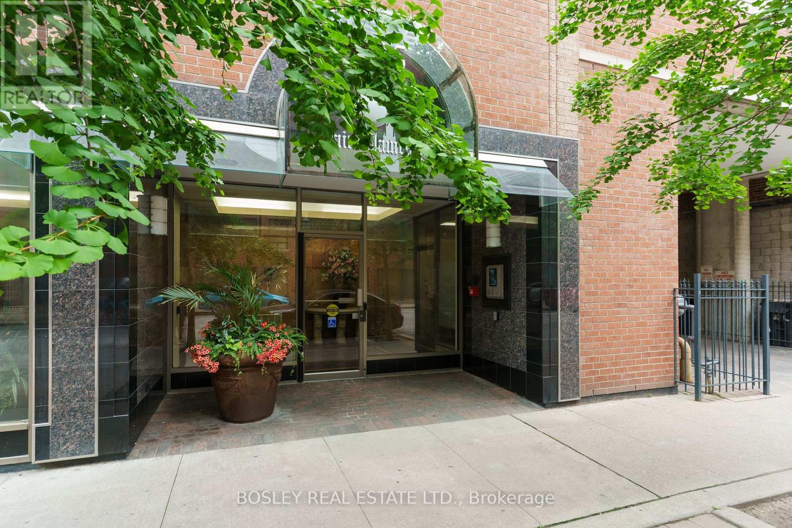 603 - 95 Lombard Street, Toronto, Ontario  M5C 2V3 - Photo 2 - C12213127
