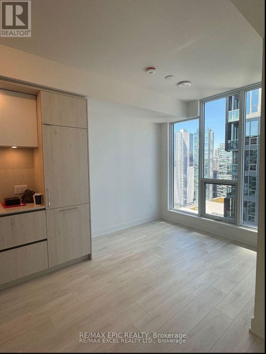 3913 - 35 Mercer Street, Toronto, Ontario  M5V 1H2 - Photo 4 - C12213151