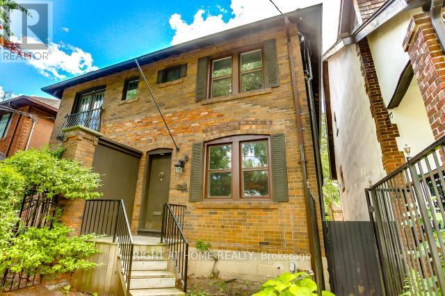 125 BEDFORD PARK AVENUE, Toronto, Ontario