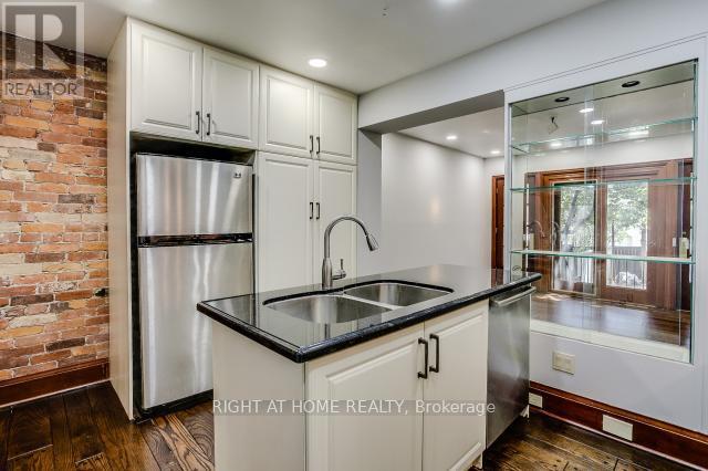 125 Bedford Park Avenue, Toronto, Ontario  M5M 1J2 - Photo 19 - C12213177