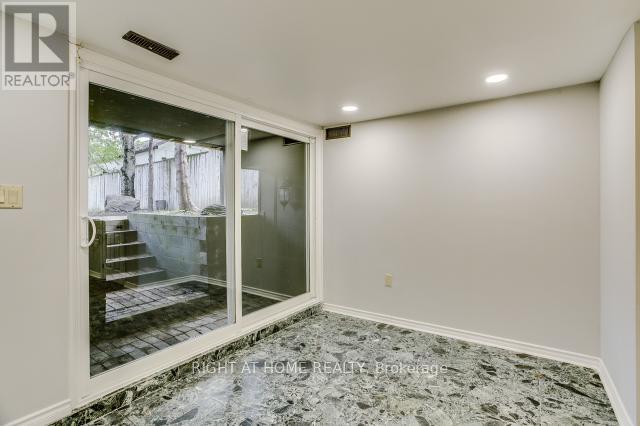 125 Bedford Park Avenue, Toronto, Ontario  M5M 1J2 - Photo 30 - C12213177