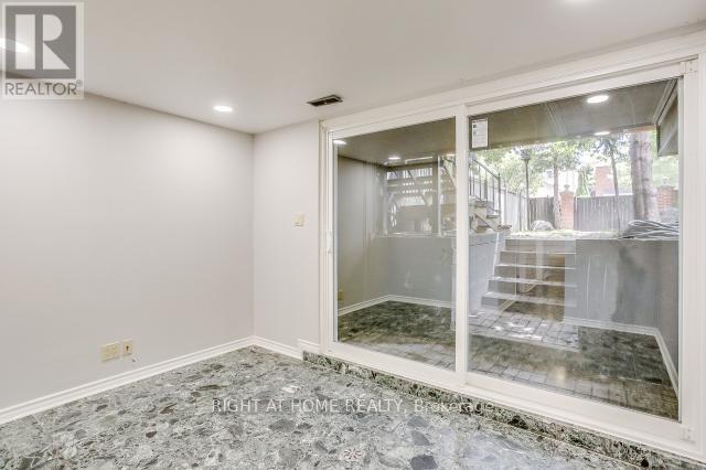 125 Bedford Park Avenue, Toronto, Ontario  M5M 1J2 - Photo 31 - C12213177