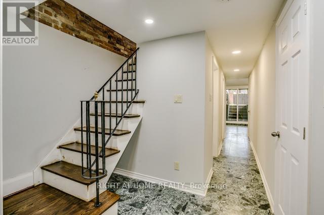 125 Bedford Park Avenue, Toronto, Ontario  M5M 1J2 - Photo 34 - C12213177