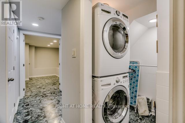 125 Bedford Park Avenue, Toronto, Ontario  M5M 1J2 - Photo 37 - C12213177