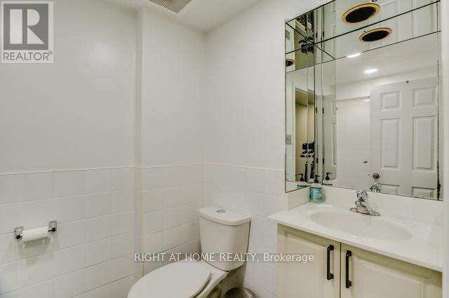 125 Bedford Park Avenue, Toronto, Ontario  M5M 1J2 - Photo 38 - C12213177