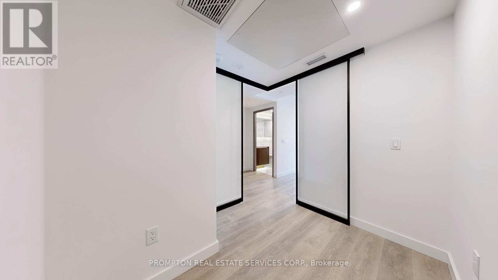 2606 - 3 Concord Cityplace Way, Toronto, Ontario  M5V 0X4 - Photo 12 - C12213189