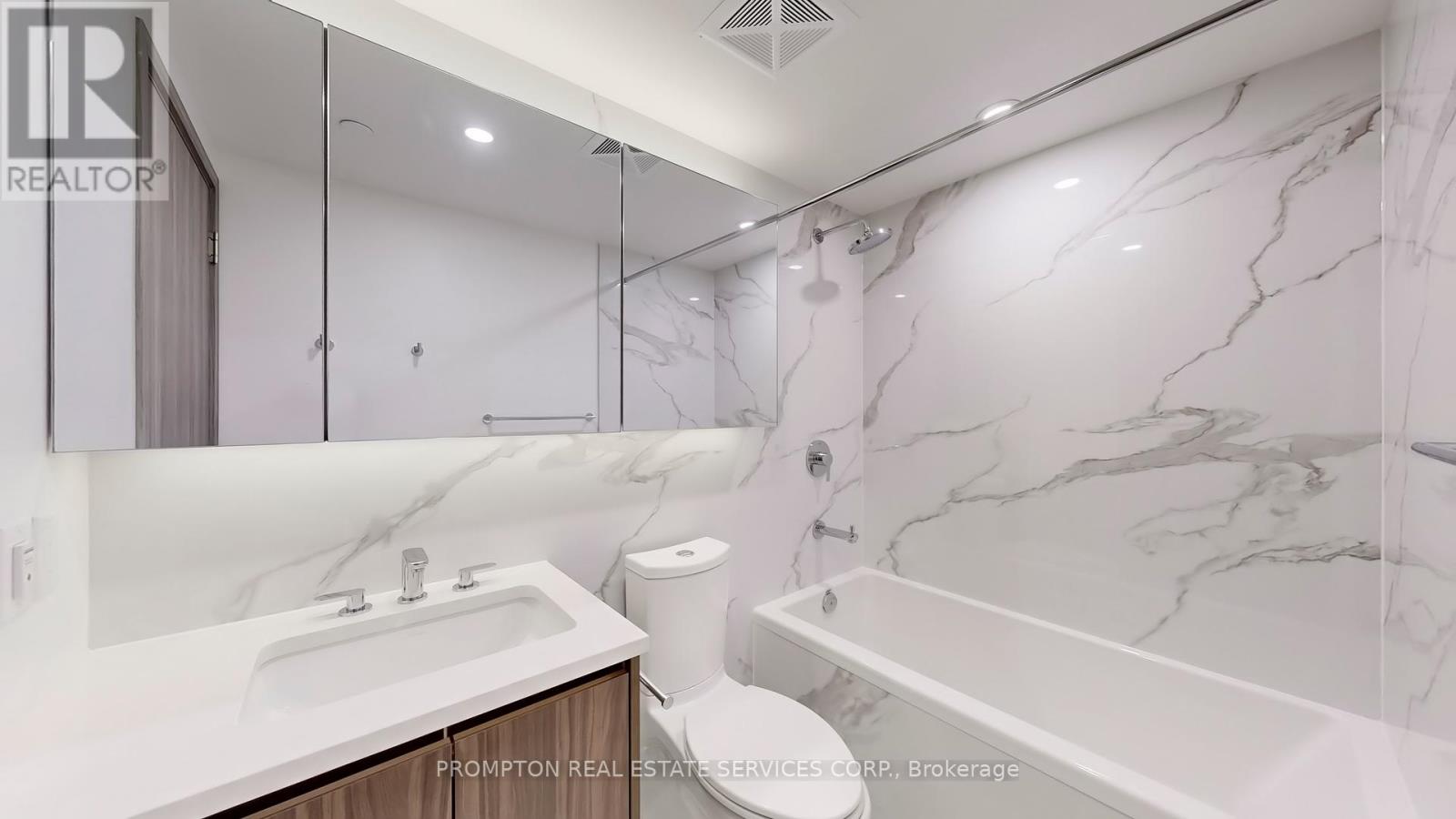 2606 - 3 Concord Cityplace Way, Toronto, Ontario  M5V 0X4 - Photo 8 - C12213189
