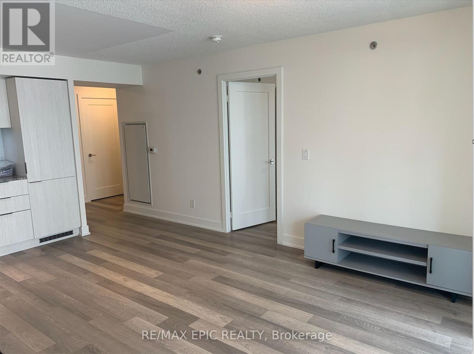 510 - 318 Richmond Street W, Toronto, Ontario  M5V 0B4 - Photo 8 - C12213194