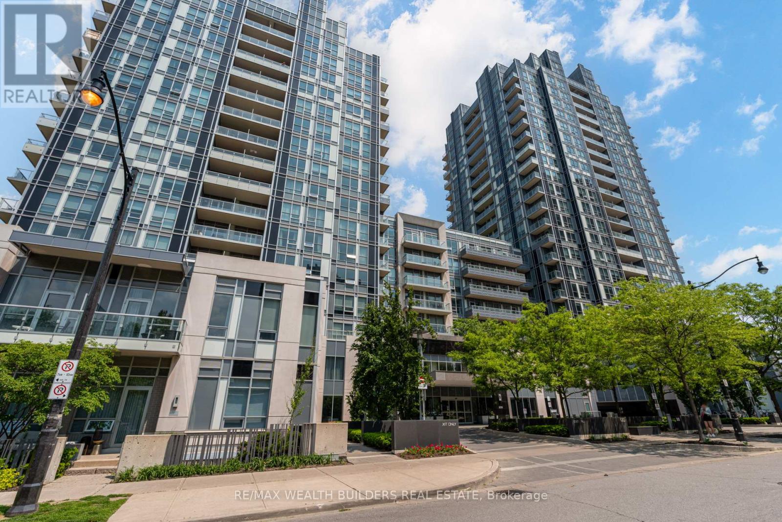 418 - 120 Harrison Garden Boulevard, Toronto, Ontario  M2N 0H1 - Photo 2 - C12213213