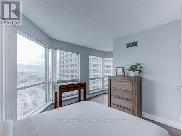 2608 - 10 Yonge Street, Toronto, Ontario  M5E 1R4 - Photo 17 - C12213236