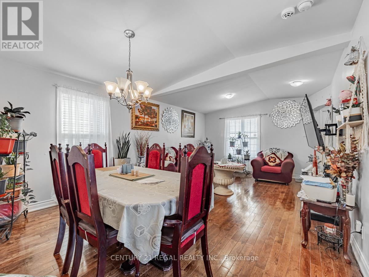 160 Bruce Street, Oshawa, Ontario  L1H 1R2 - Photo 9 - E12213103