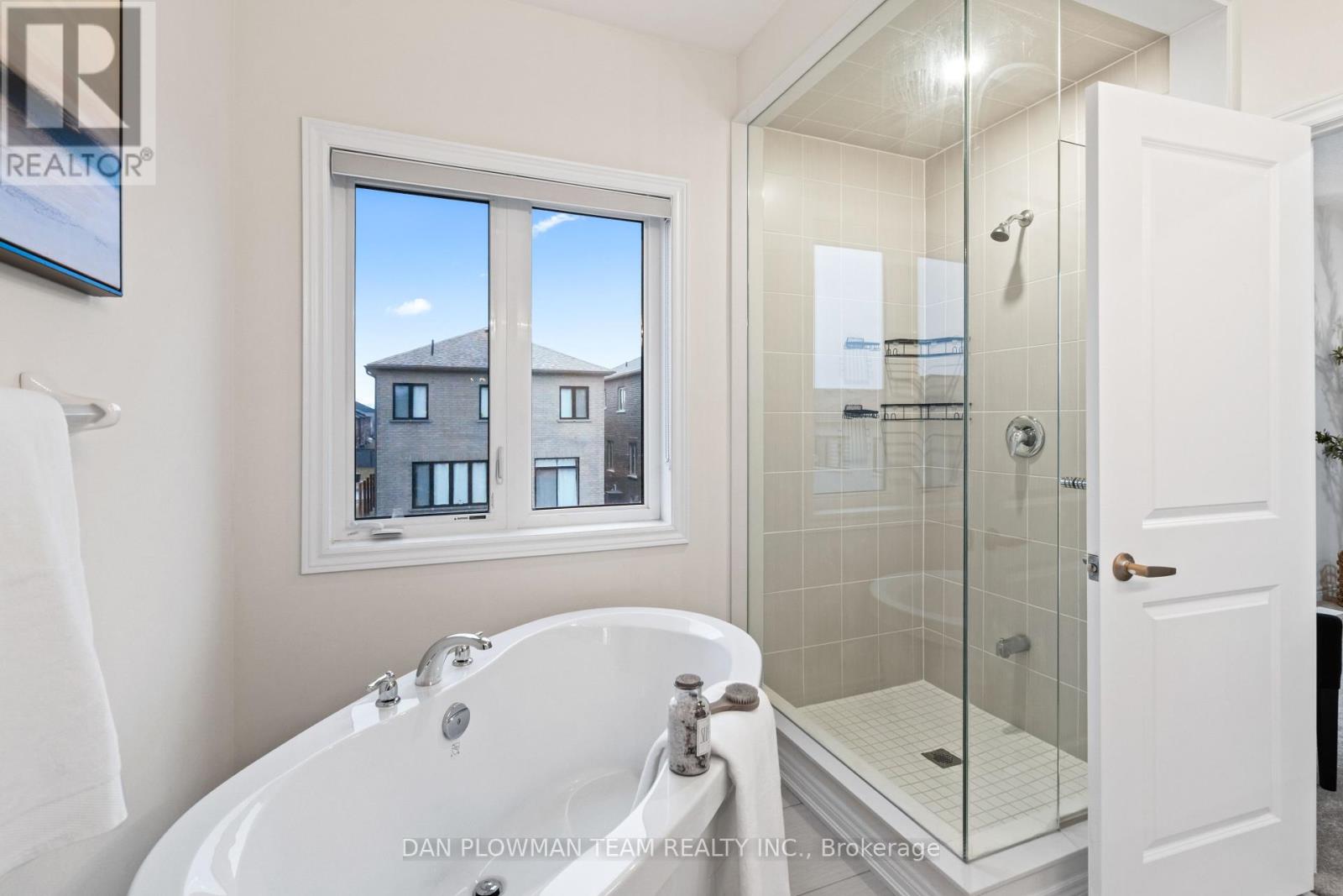 1284 Klondike Drive, Oshawa, Ontario  L1H 8L7 - Photo 24 - E12213112