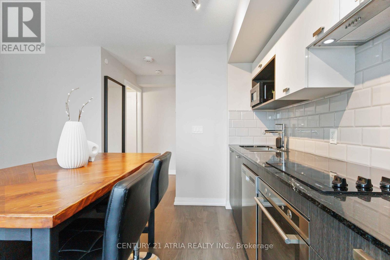 717 - 275 Village Green Square, Toronto, Ontario  M1S 0L8 - Photo 11 - E12213272