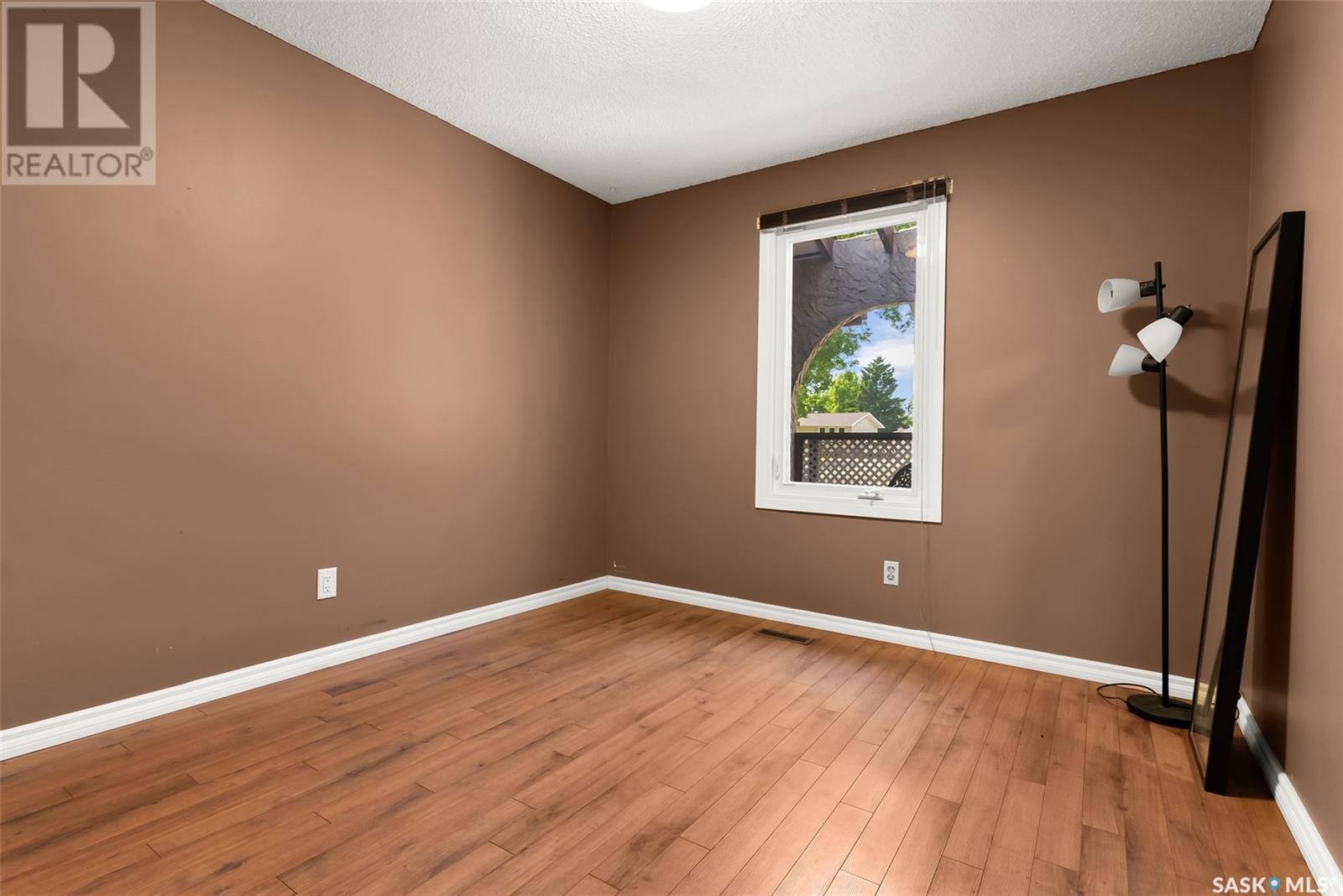 34 Balgonie Bay, Regina, Saskatchewan  S4R 7K3 - Photo 15 - SK009121