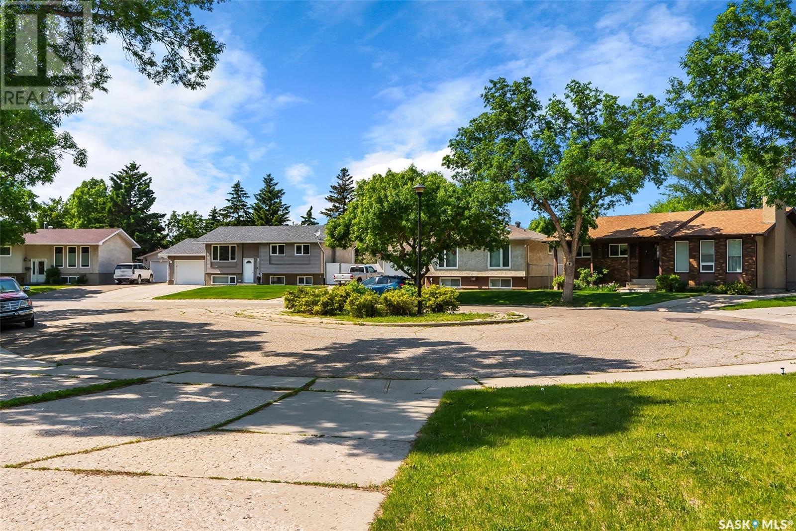 34 Balgonie Bay, Regina, Saskatchewan  S4R 7K3 - Photo 31 - SK009121