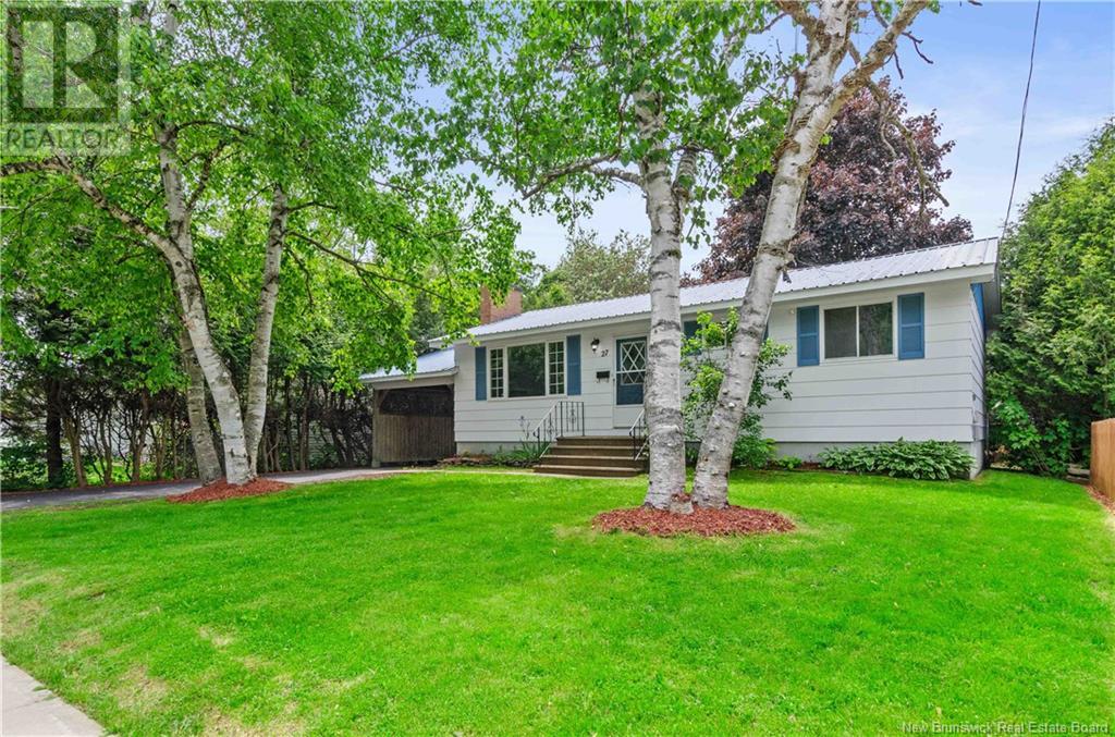 27 Murray Avenue, Fredericton, New Brunswick  E3A 3Y6 - Photo 3 - NB120575