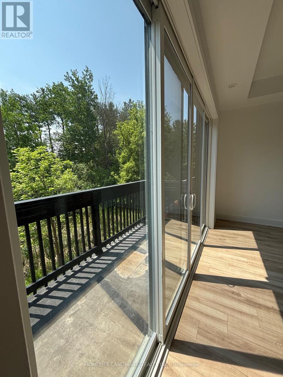 17 Chestnut Court, Aurora, Ontario  L4G 4A4 - Photo 4 - N12213101