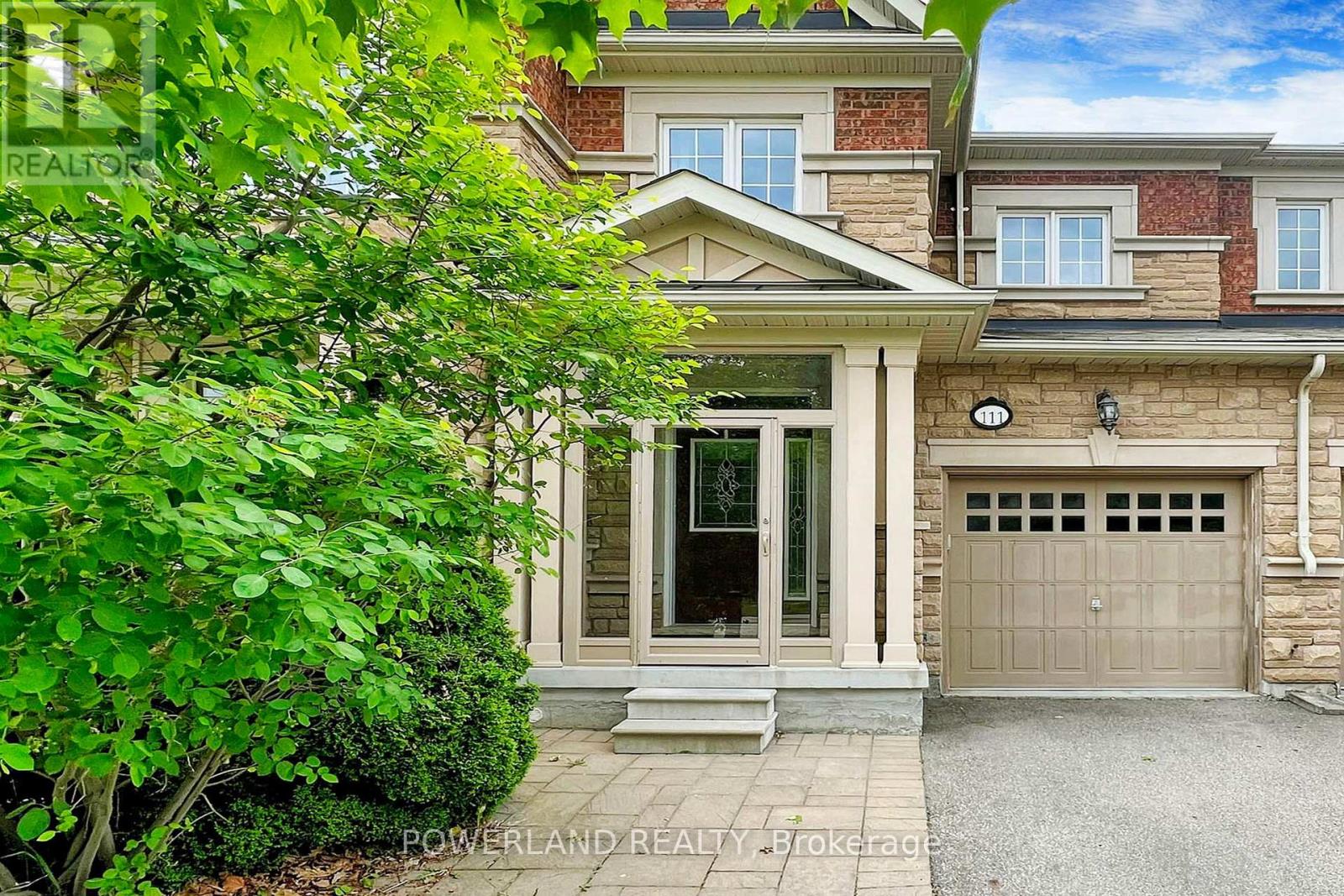 111 Spruce Pine Crescent, Vaughan, Ontario  L6A 0X7 - Photo 2 - N12213146