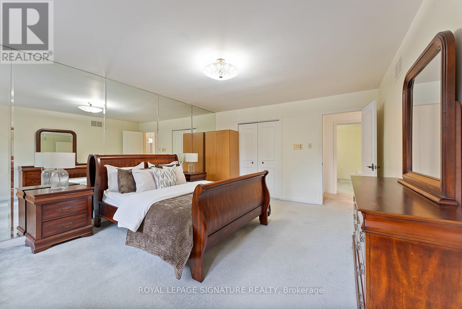 30 Vanwood Road, Markham (Thornhill), Ontario  L3T 2N2 - Photo 20 - N12213254