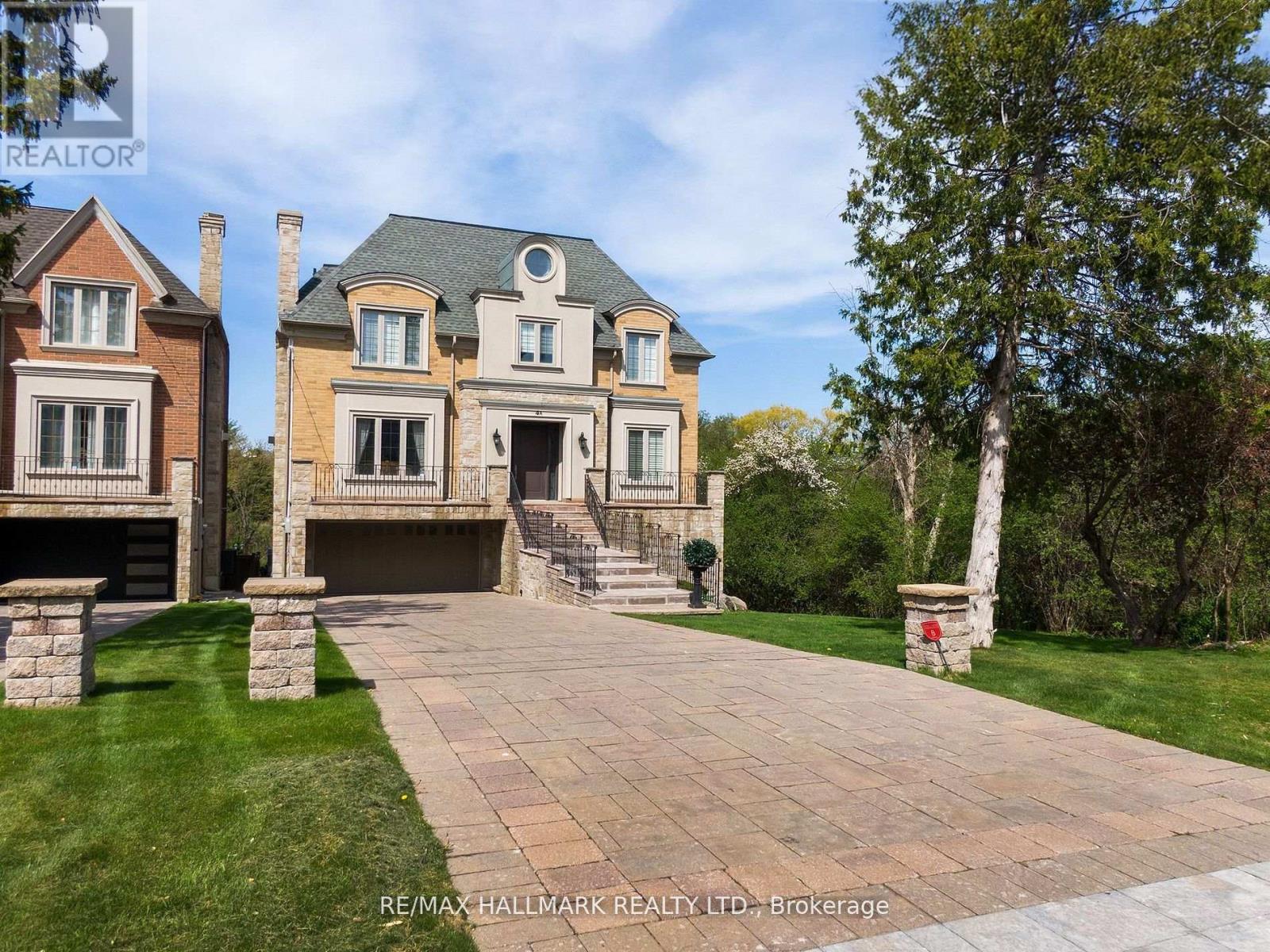 4a Long Hill Drive, Richmond Hill (Jefferson), Ontario  L4E 3M5 - Photo 2 - N12213258