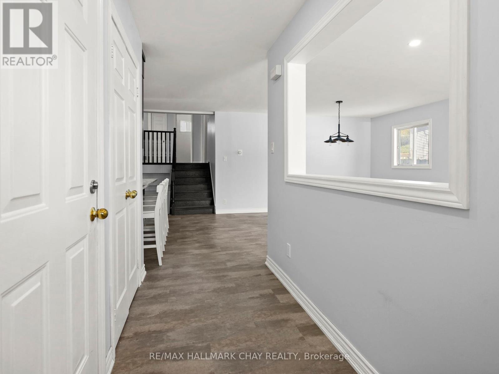 40 Engel Crescent, Barrie, Ontario  L4N 6K5 - Photo 6 - S12213066