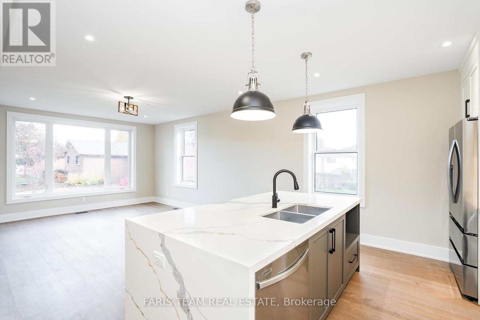 9 Bertram Drive, Springwater, Ontario  L0L 1P0 - Photo 5 - S12213224
