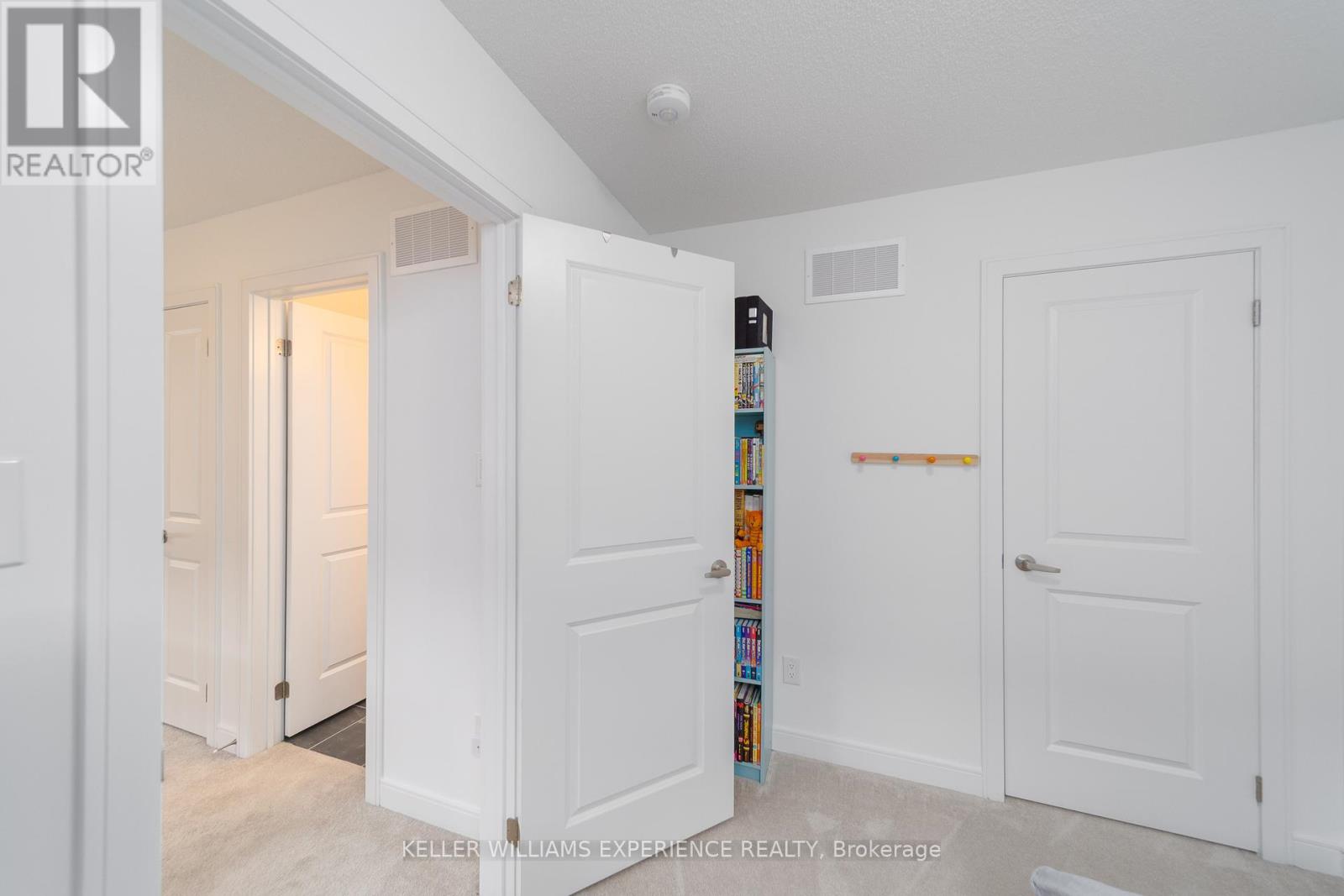 18 Red Maple Lane, Barrie, Ontario  L9J 0N4 - Photo 14 - S12213234