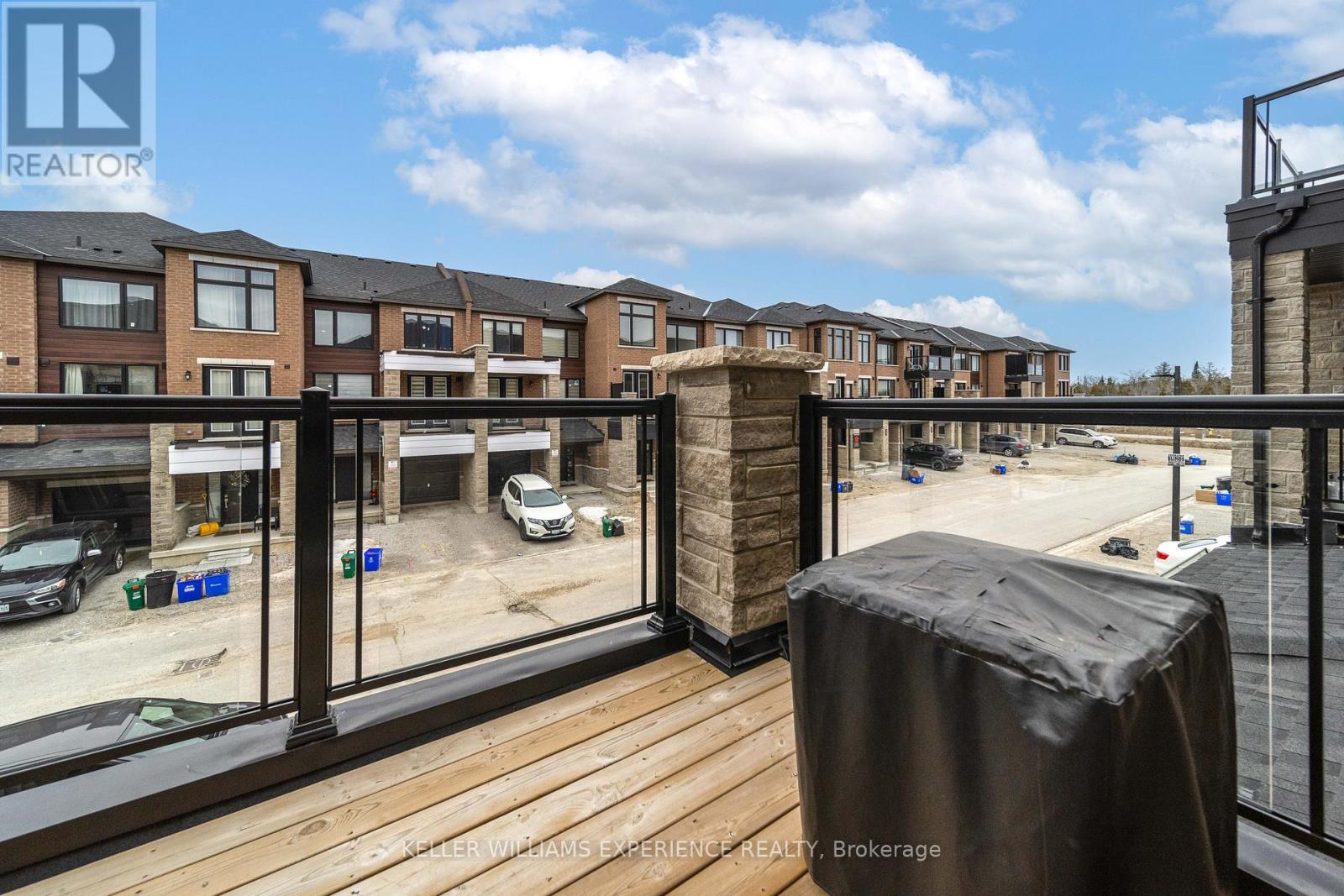 18 Red Maple Lane, Barrie, Ontario  L9J 0N4 - Photo 5 - S12213234