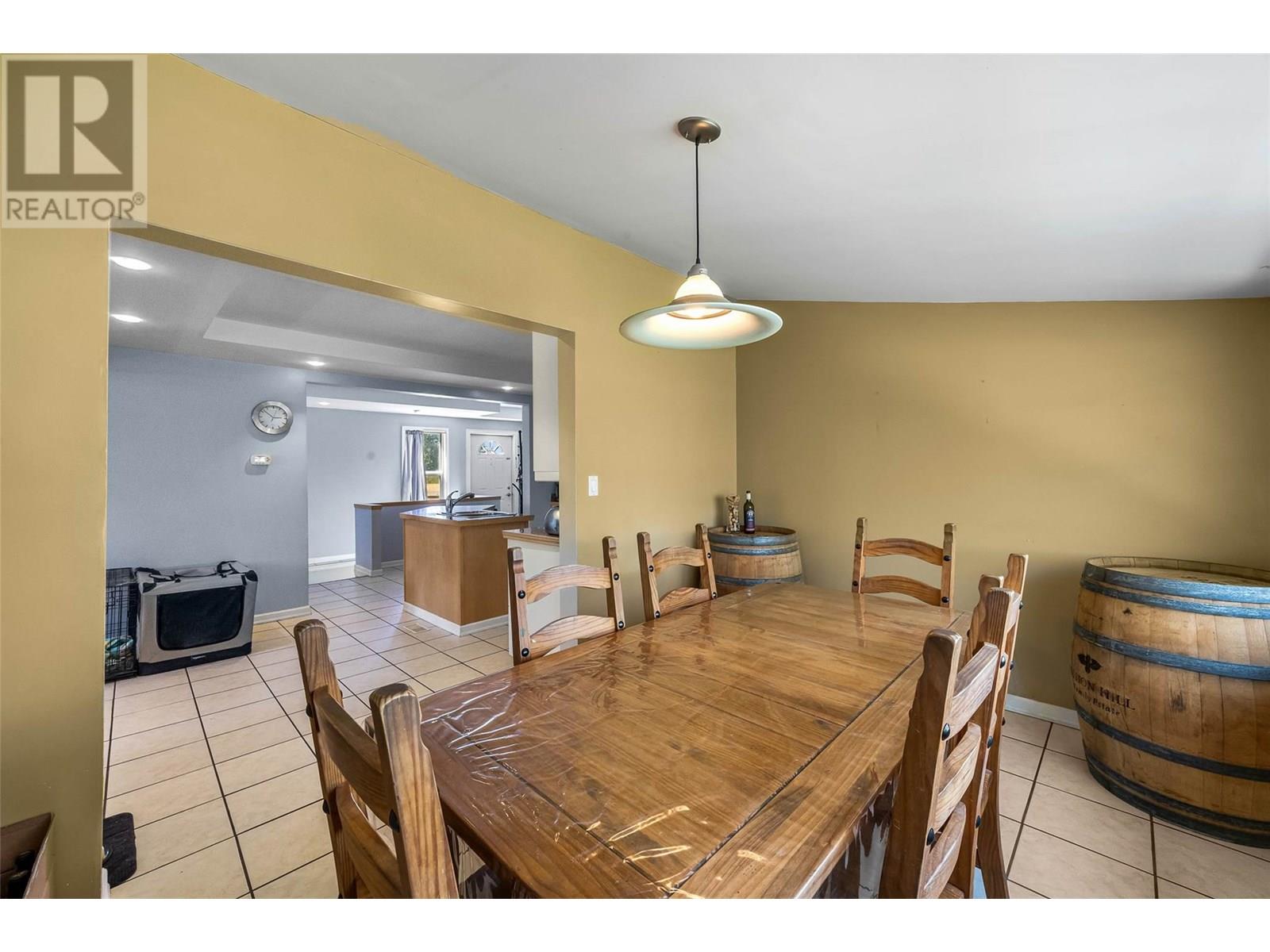755 Crestline Street, Kamloops, British Columbia  V2B 5X2 - Photo 11 - 10351659