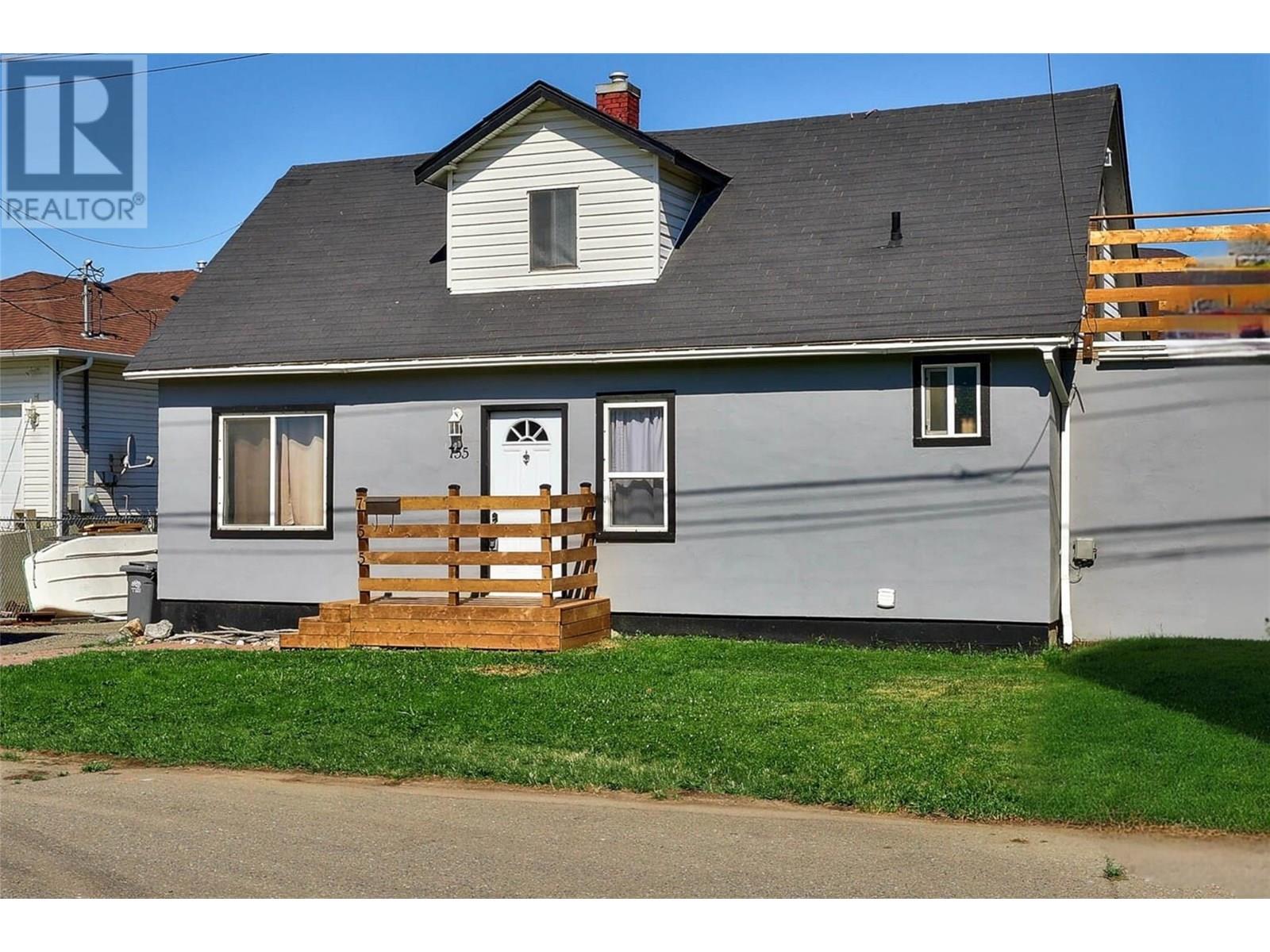 755 Crestline Street, Kamloops, British Columbia  V2B 5X2 - Photo 2 - 10351659