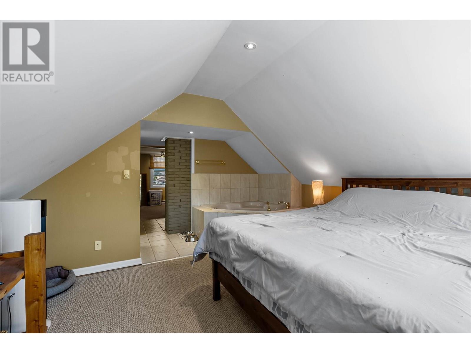 755 Crestline Street, Kamloops, British Columbia  V2B 5X2 - Photo 21 - 10351659