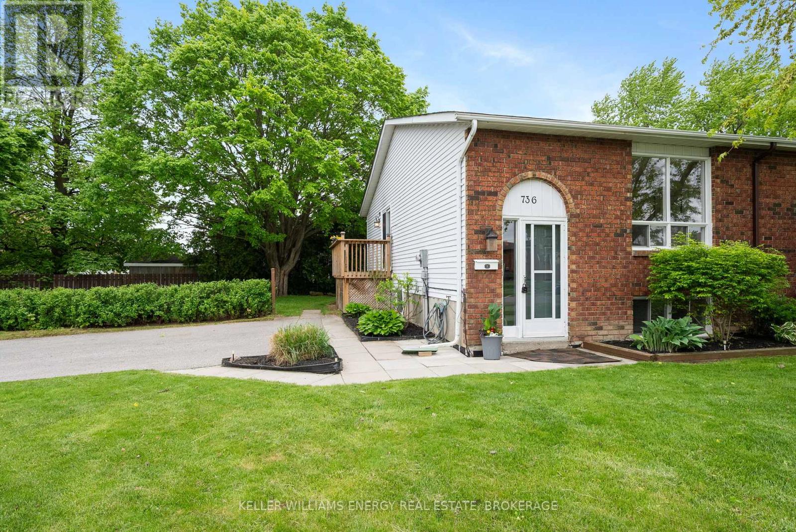 736 Cricklewood Drive, Oshawa, Ontario  L1K 1R6 - Photo 2 - E12213459