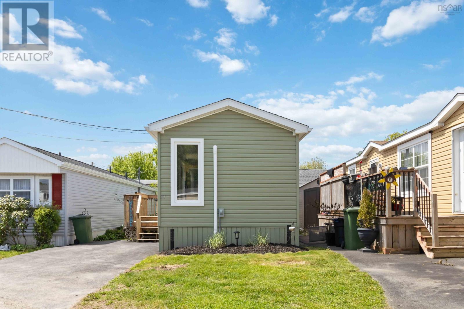 21 Chebogue Street, Dartmouth, Nova Scotia  B2W 1R3 - Photo 1 - 202513496