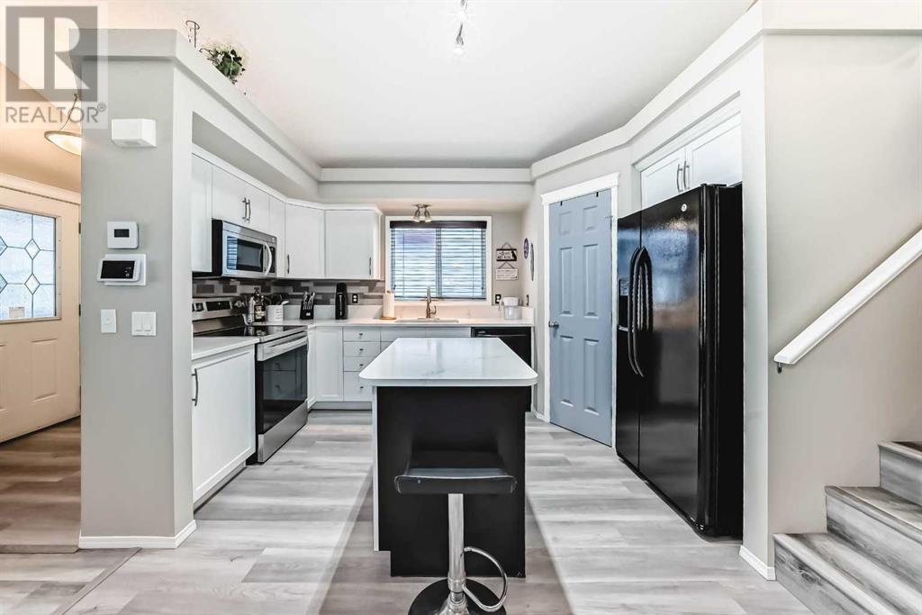 Property at 257 Everglen Rise SW image 4