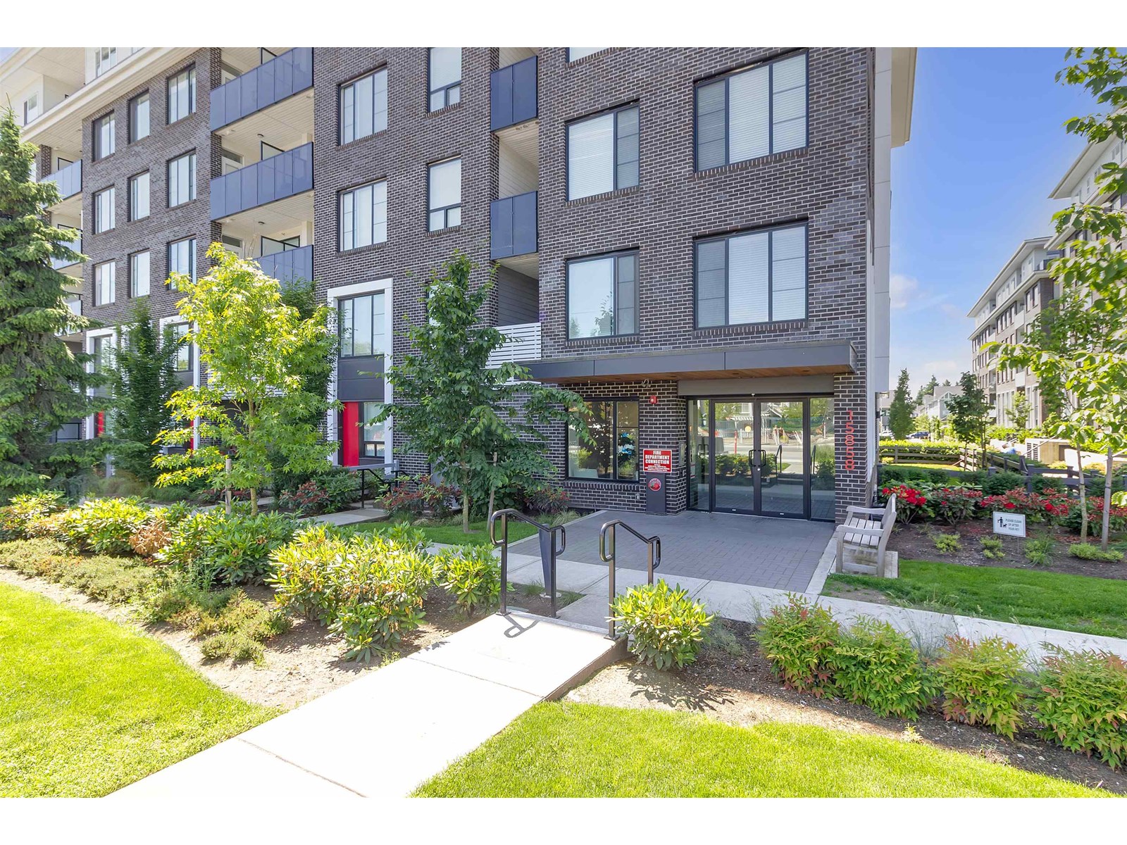 114 15858 FRASER HIGHWAY, Surrey, British Columbia