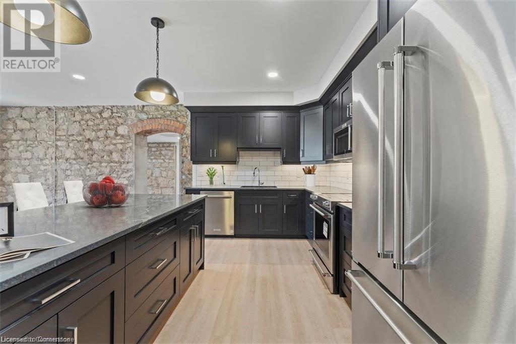 247 Brock Street Unit# 101, Amherstburg, Ontario  N9V 2H4 - Photo 3 - 40735205