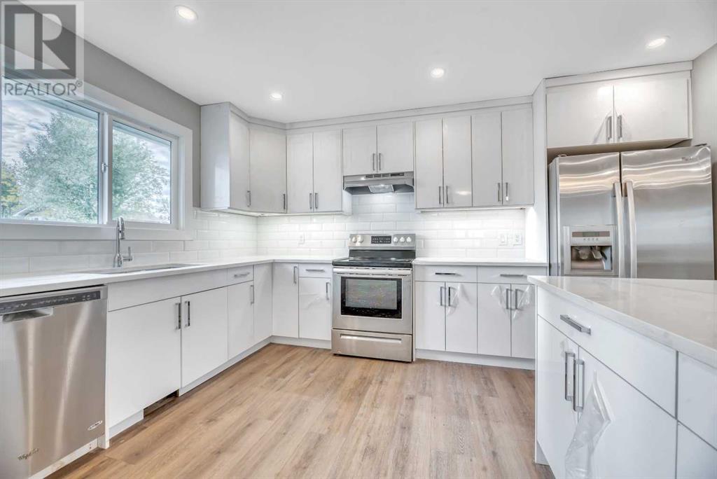 751 Rundleridge Drive Ne, Calgary, Alberta  T1Y 2L1 - Photo 3 - A2224306