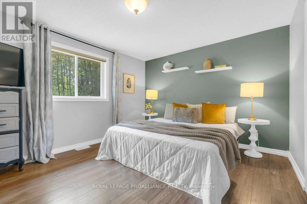 33 Hanthorn Street, Prince Edward County, Ontario  K0K 1L0 - Photo 20 - X12213351