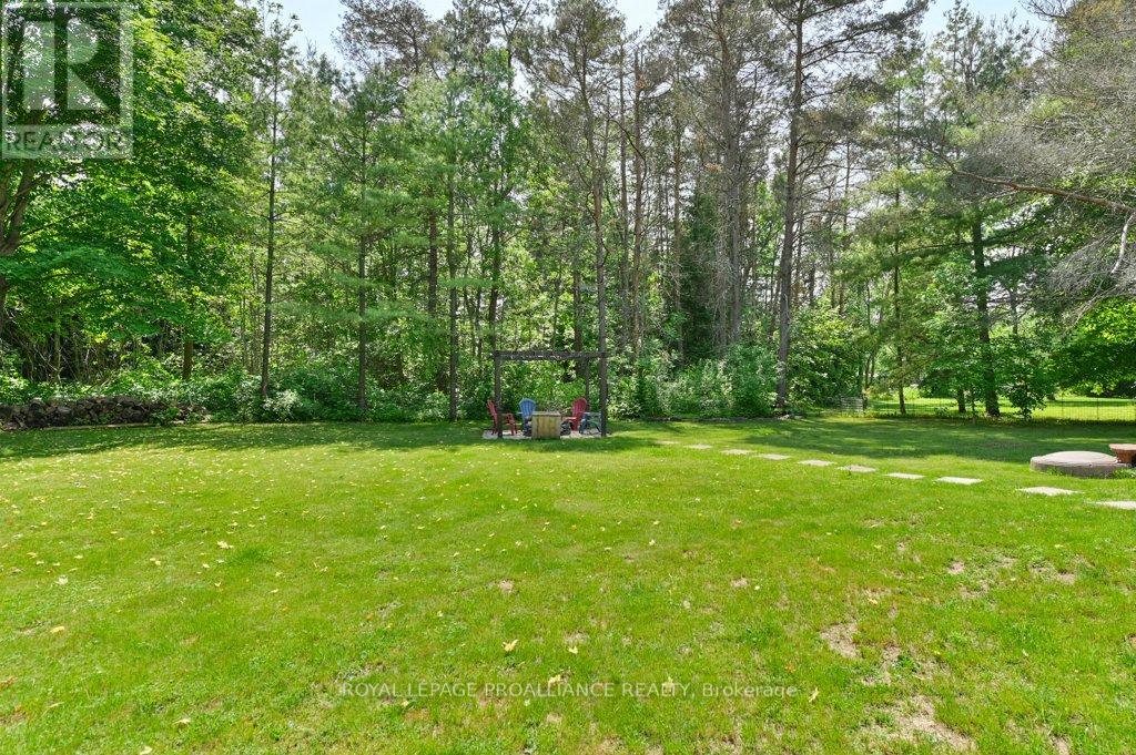 33 Hanthorn Street, Prince Edward County, Ontario  K0K 1L0 - Photo 29 - X12213351